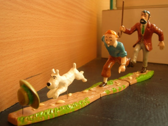 Tirelire Tintin, Haddock Et Milou Autour D'un Coffre - Plastique - Occasion