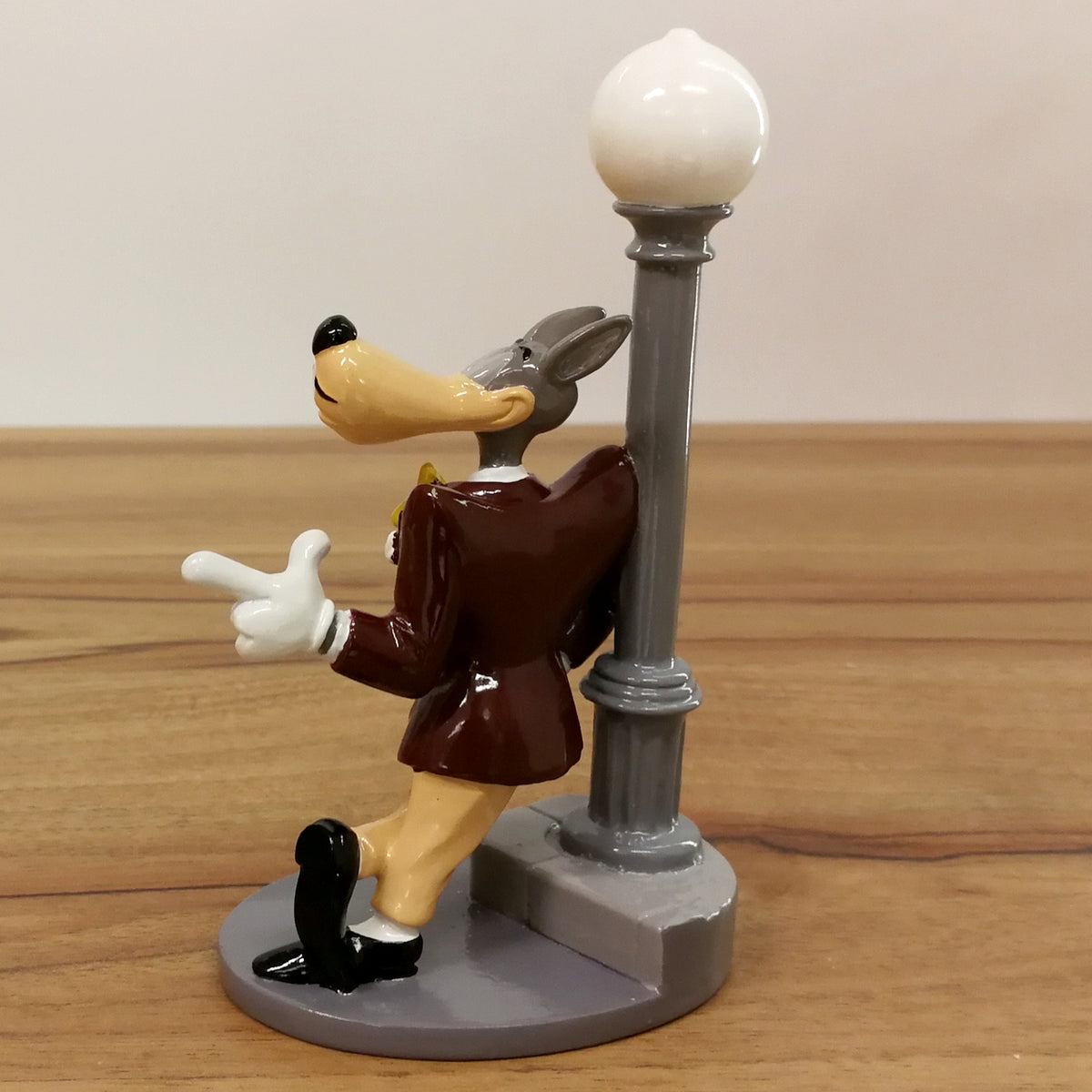 Extremely Rare Vintage Wolf Collectible Statue. Created by Demons Et