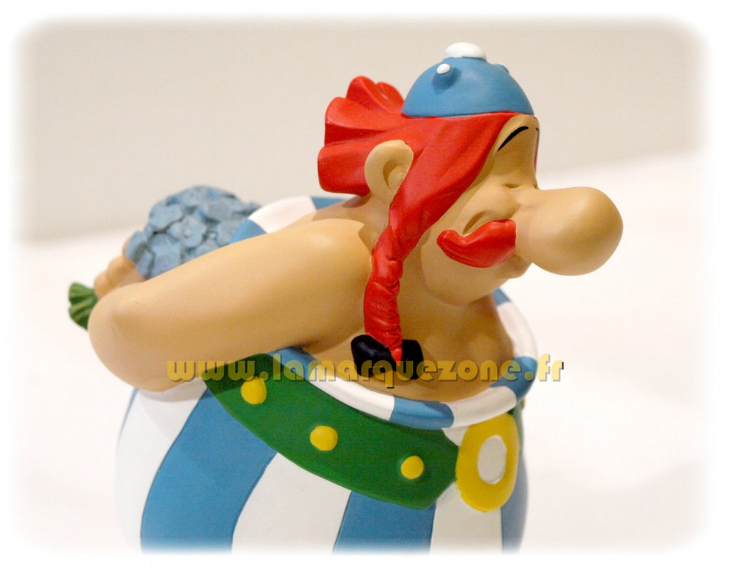ASTERIX - OBELIX OFFRANT DES FLEURS - statuette résine 16 cm