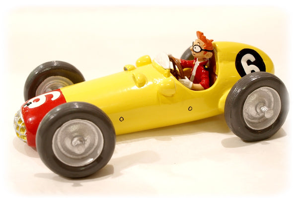SPIROU: SPIROU DANS SA VOITURE DE COURSE N°6 - véhicule et figurine métal 17 cm
