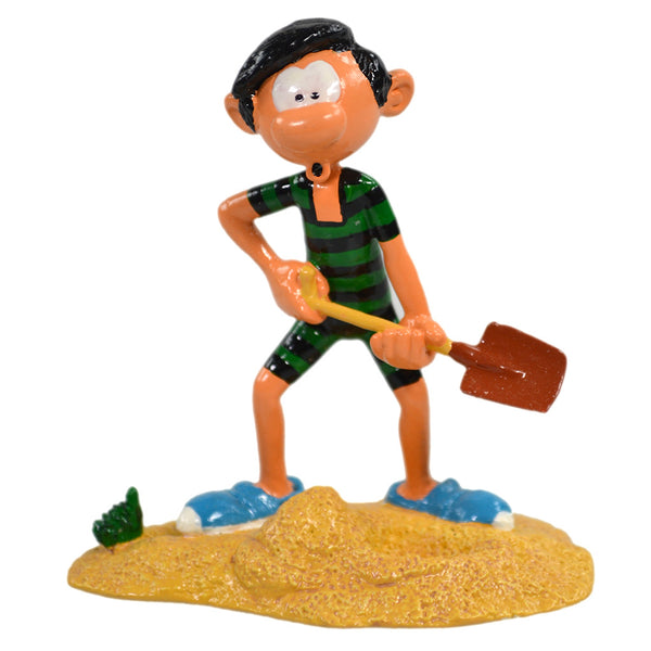 GASTON LAGAFFE: GASTON ET Mlle JEANNE SORTANT DE SA CABINE DE PLAGE - figurine métal 7.5 cm