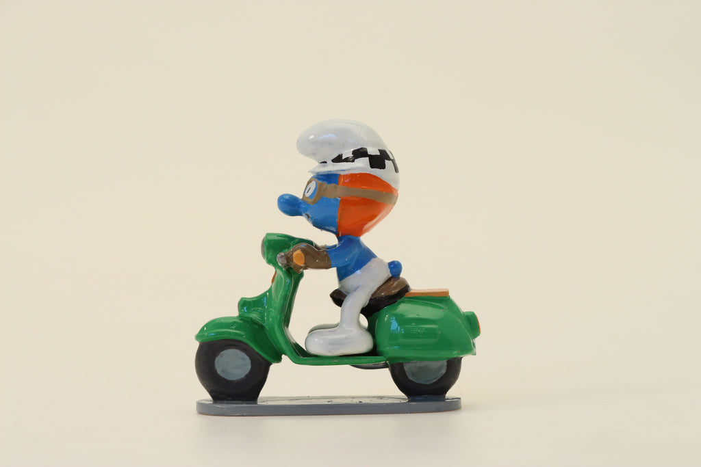 170206 FIGURINE COUPLE TROLL AVEC PORTABLE AU RESTAURANT PIXIE ELFE PIXIES