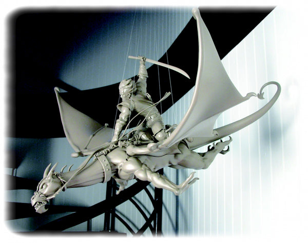 LANFEUST DE TROY: LANFEUST CHEVAUCHANT SPHAX (VERSION MONOCHROME SUSPENDUE) - statuette résine 57 cm