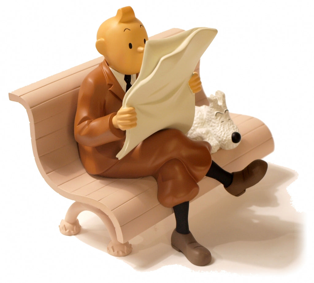 Moulinsart Tintin 47001 statuette résine Tintin assise dans l'herbe Moulinsart Tintin 47001 statuette résine Tintin assise dans l'herbe