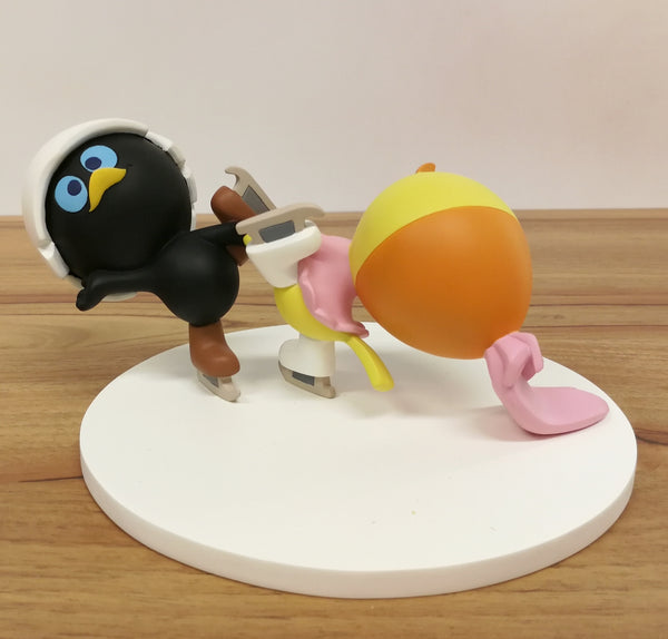 CALIMERO: CALIMERO ET PRISCILLA PATINEURS - statuette résine 9.5 cm