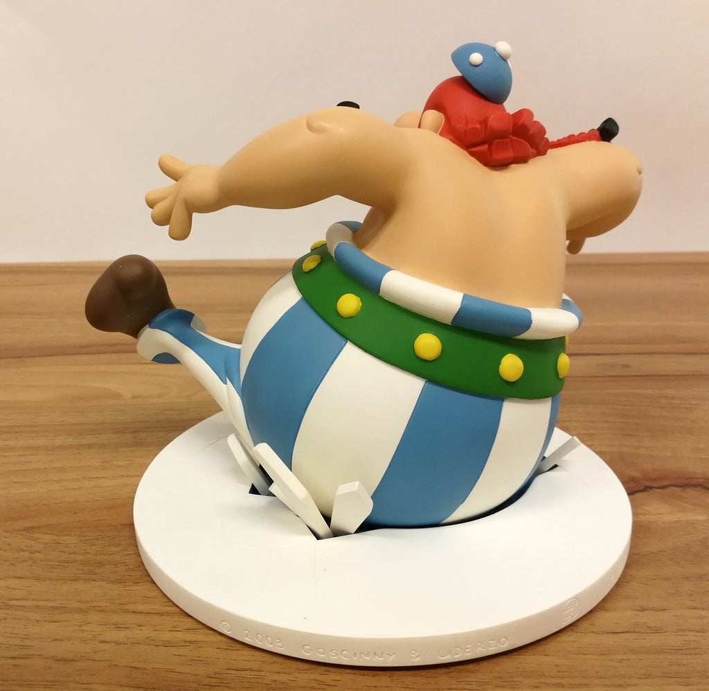 Leblon Delienne & Uderzo - Sculpture Astérix se prépare avant le combat