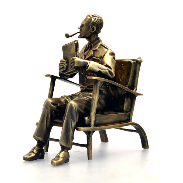 BLAKE & MORTIMER: BLAKE DANS SON FAUTEUIL - figurine en bronze 8.5 cm
