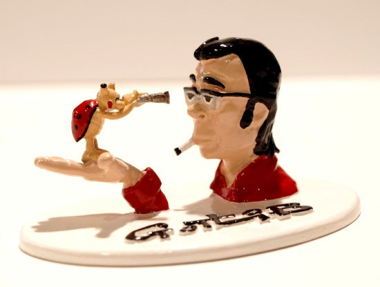 GOTLIB: GOTLIB TENANT LA COCCINELLE - figurine métal 4 cm