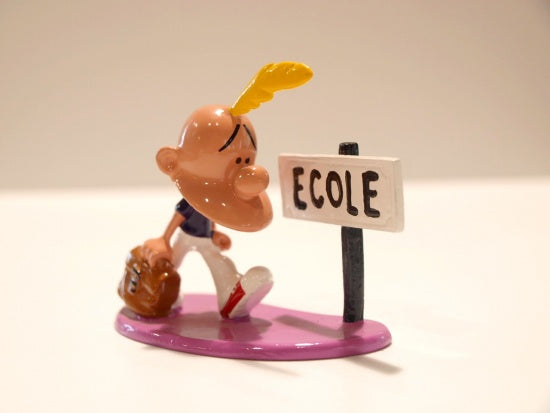 Figurine Titeuf Plastoy 2003 - "Titeuf Embrasse Son Doudou" - 9 Cm - Occasion