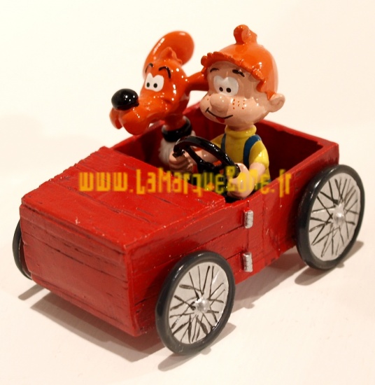 BOULE & BILL IN RED CAR