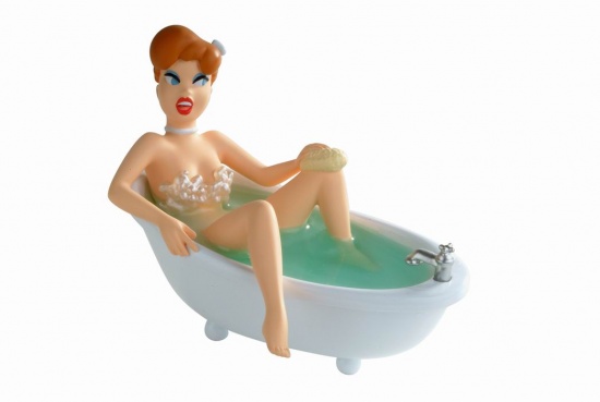 DROOPY: THE GIRL TAKING BATH - resin statue