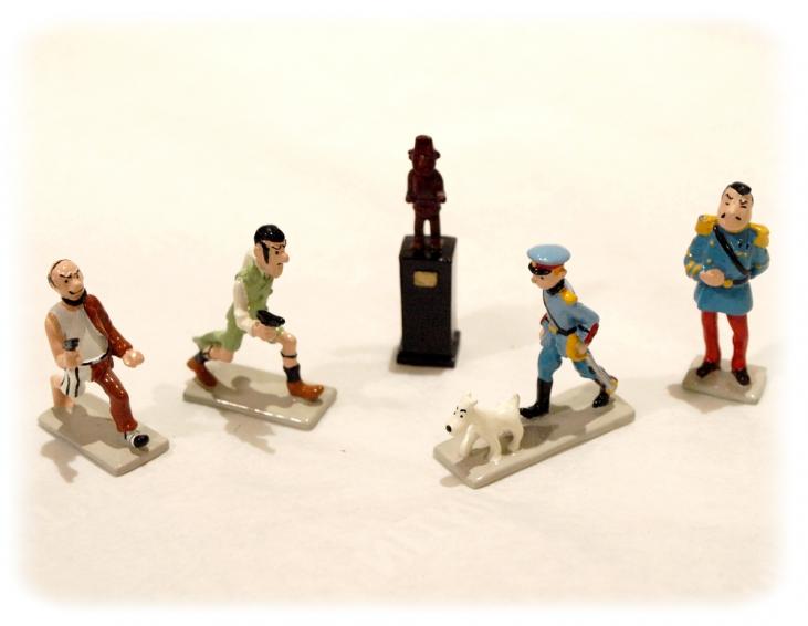 TINTIN - THE BROKEN EAR - boxset of 5 mini metal figurines (pixi 2139)