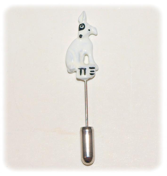 ROGER, PIXI'S DOG - 4.5 cm metal pin