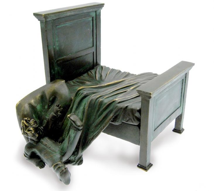 LITTLE NEMO FALLING FROM BED - bronze statuette 20 cm