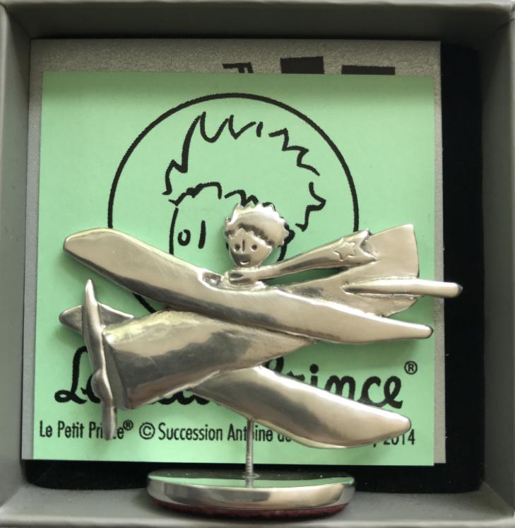 THE LITTLE PRINCE: THE LITTLE PRINCE IN PLANE - 6 cm pewter figure