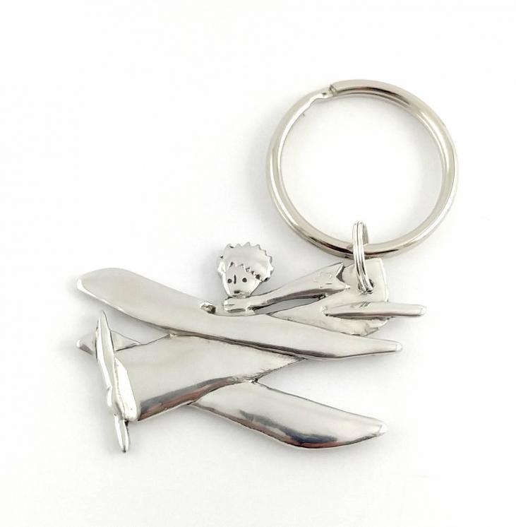 THE LITTLE PRINCE: THE LITTLE PRINCE IN PLANE - 6 cm pewter keychain