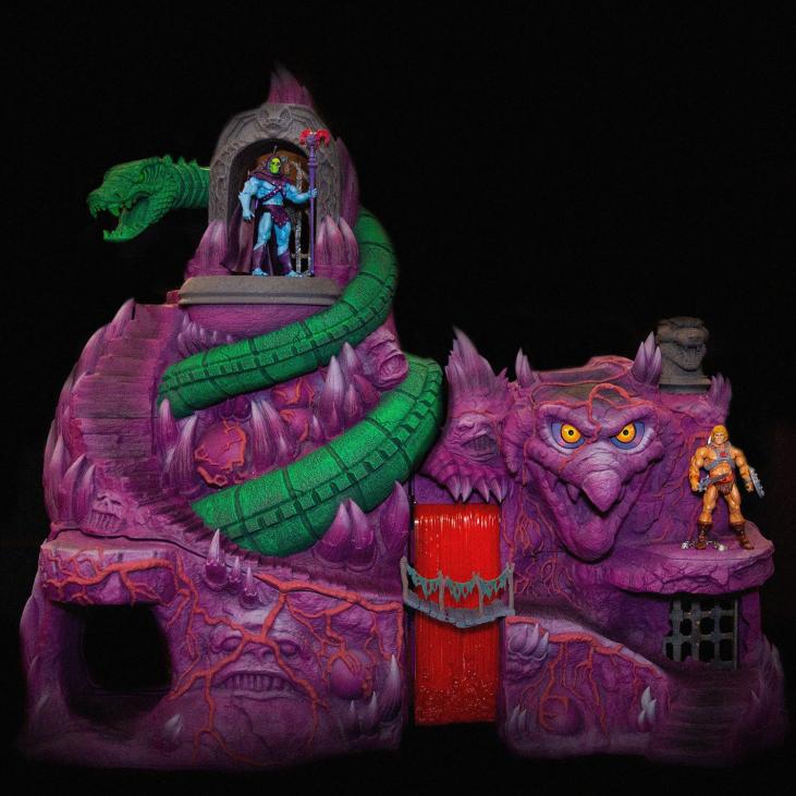 MASTERS OF THE UNIVERSE: SNAKE MOUNTAIN PLAYSET, COLLECTOR'S CHOICE
