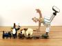 WALLACE & GROMIT: WALLACE, GROMIT & FEATHERS McGRAW, TRAIN CHASE - resin statues