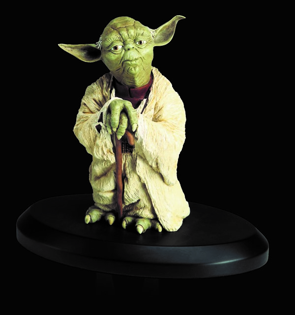 3700472004595 Star Wars Elite Yoda Statue 8 cm ATTAKUS 