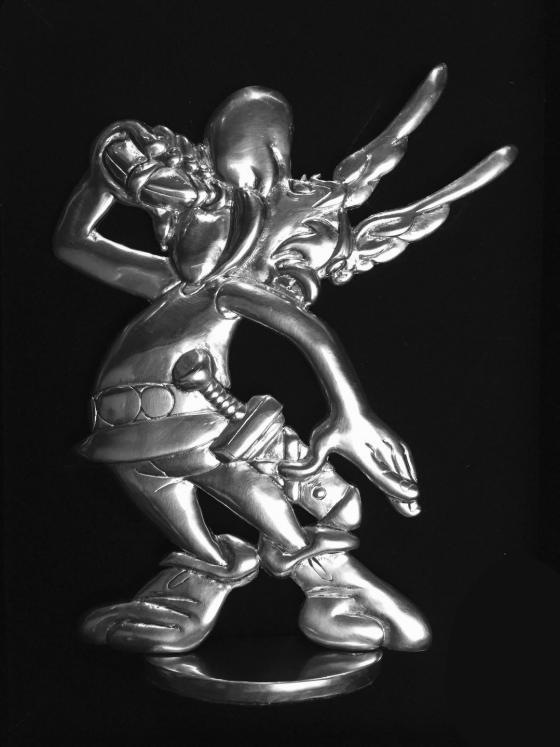 ASTERIX: ASTERIX BUVANT LA POTION MAGIQUE - figurine en étain