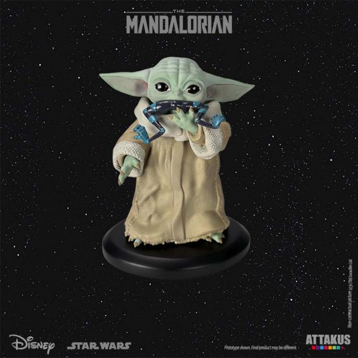 Figurine Attakus Star Wars The Mandalorian Grogu eating the frog Classic Collection 1:5 gro04 2023